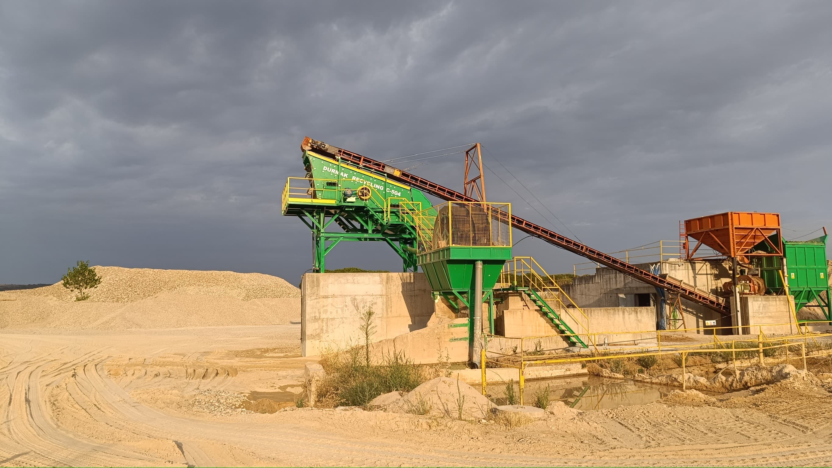 Cribas Clasificadoras y Vibrantes Industriales